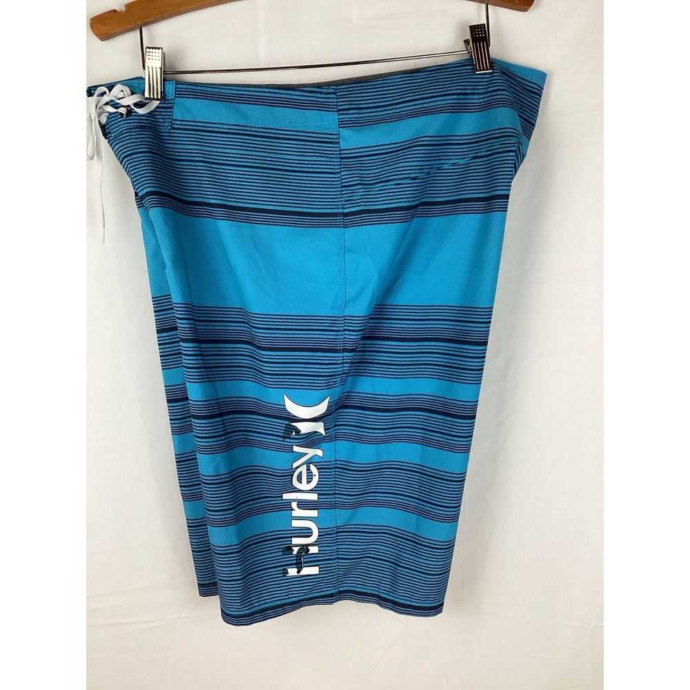 Hurley Phantom surfing board shorts mens 34 blue striped, back pocket